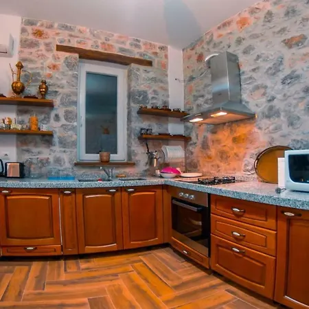 Vintage House In *